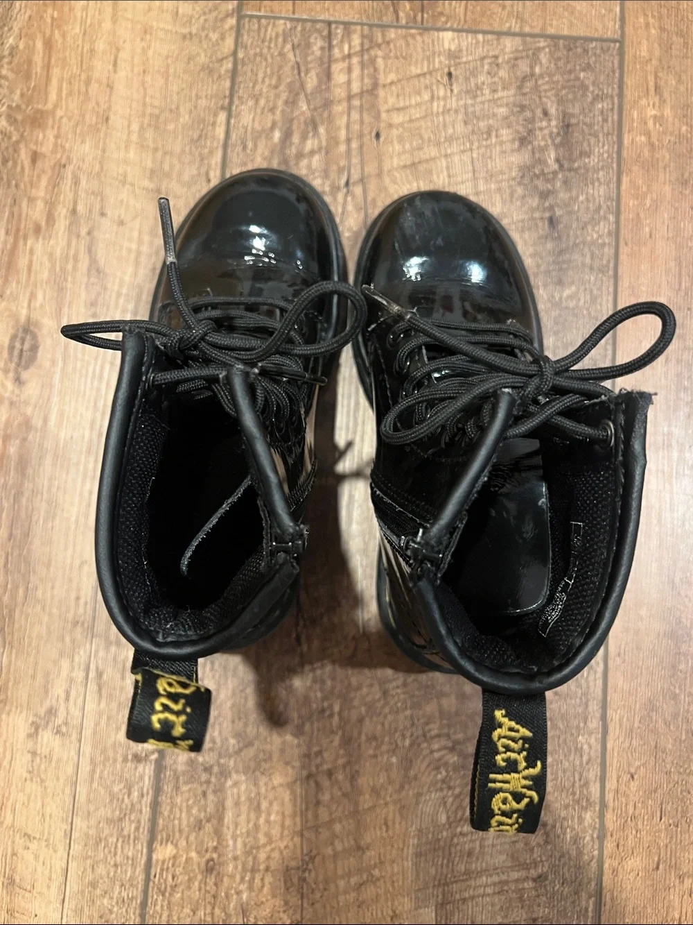 Dr. Marten’s Delaney Black Patent Leather Boots for Toddler Girl, size 11